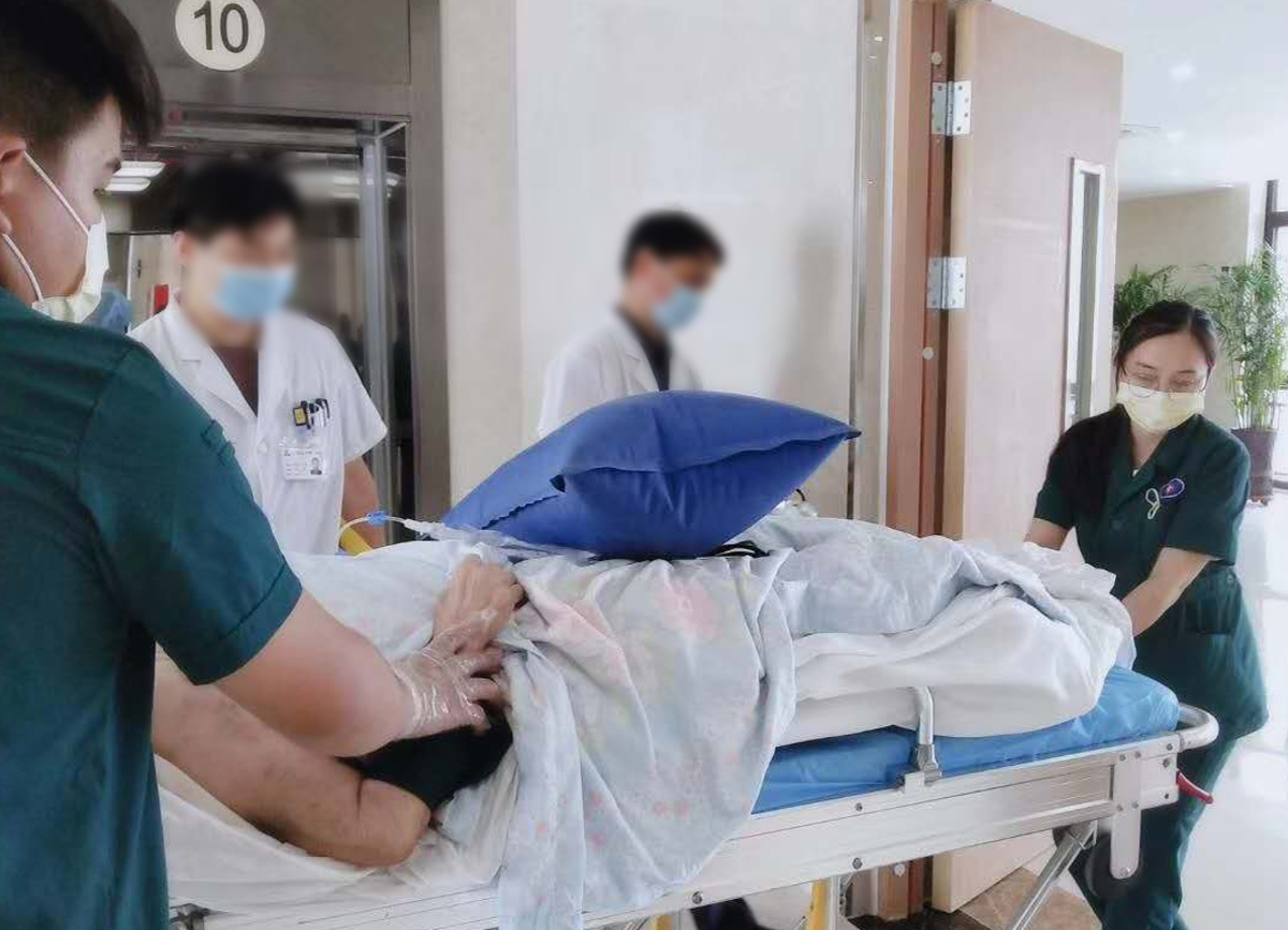 北京到上海高鐵轉(zhuǎn)診護送，有騰康